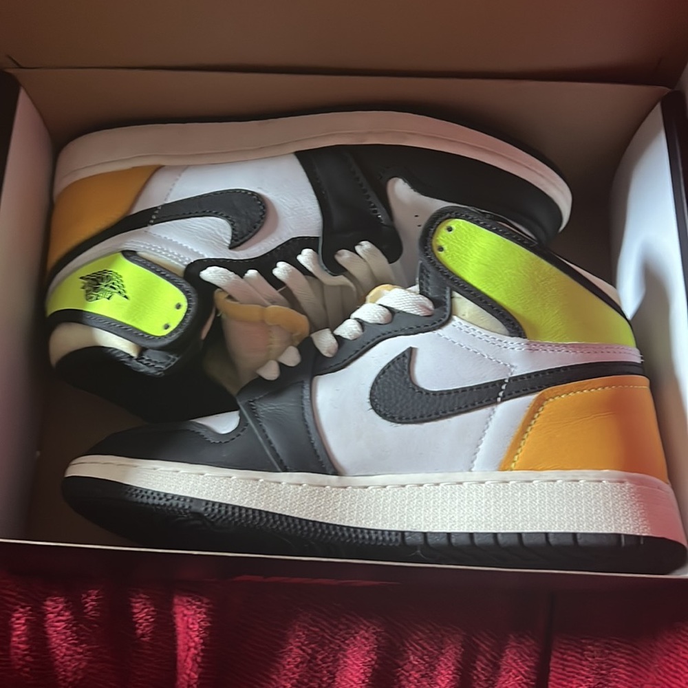 Jordan 1 - Picture 2 of 5